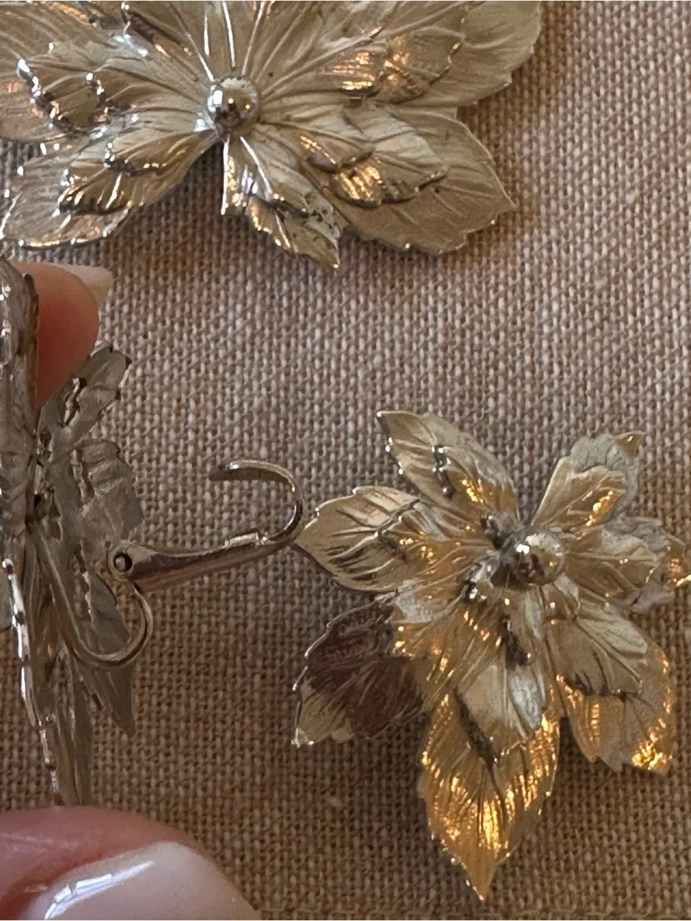 Vintage Silver Tone Floral Leaf Brooch & Clip Earrings Set
